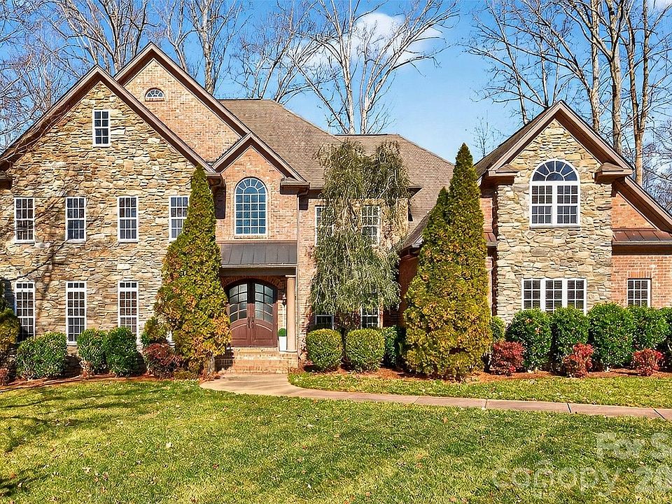 1st image of 6565 Robin Hollow Dr