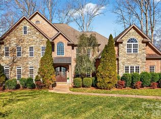 6565 Robin Hollow Dr, Mint Hill, NC 28227