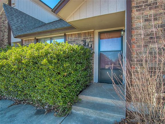 2nd image of 311 Glen Dr