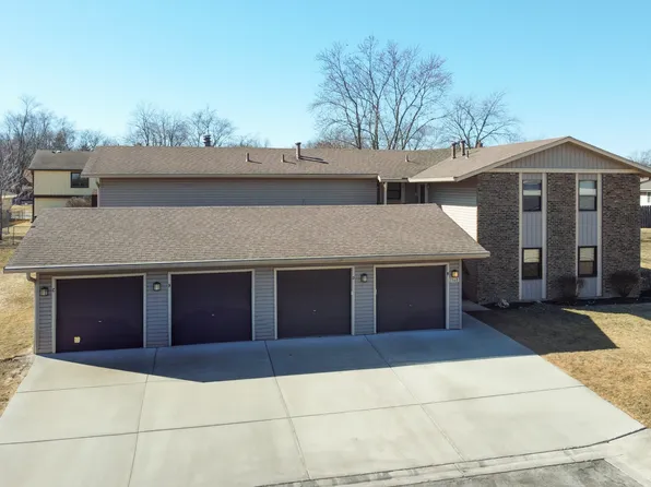 1360 Laguna Ct Unit C, Hanover Park, IL 60133