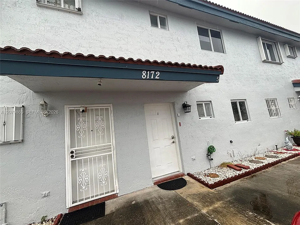 8172 NW 10th St #5