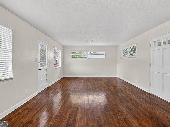 2nd image of 2637 Canary Dr