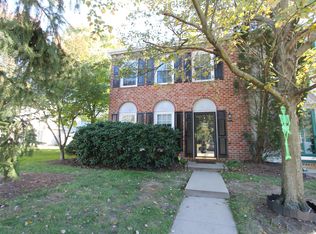 12 Sun Beau Ct, Tinton Falls, NJ 07724