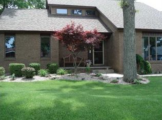 361 Blanchard Dr, Defiance, OH