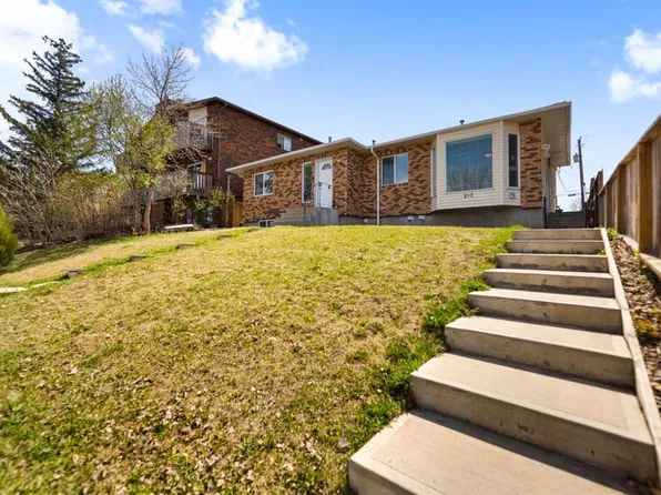 213 N 25th Ave NE, Calgary, AB T2E 1Y2