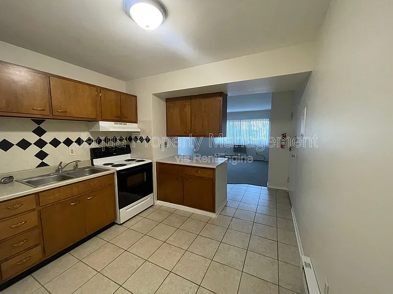 722 W Kilgore Rd #203 — Photo 3