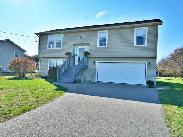 18 Wellesley Way, Bangor, ME 04401