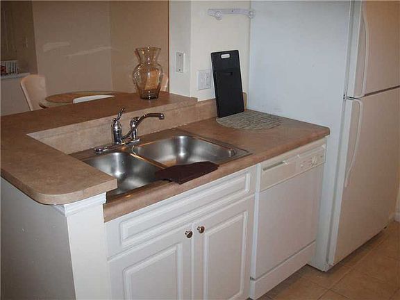 3rd image of 17150 N Bay Rd APT 2122