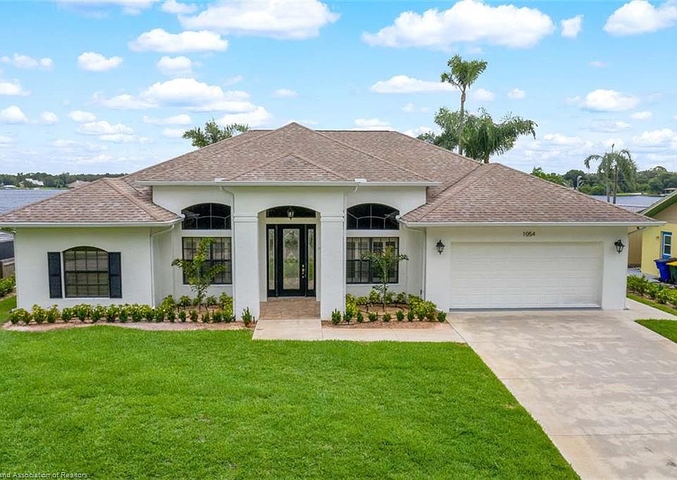 1st image of 1054 Lake Carrie Dr