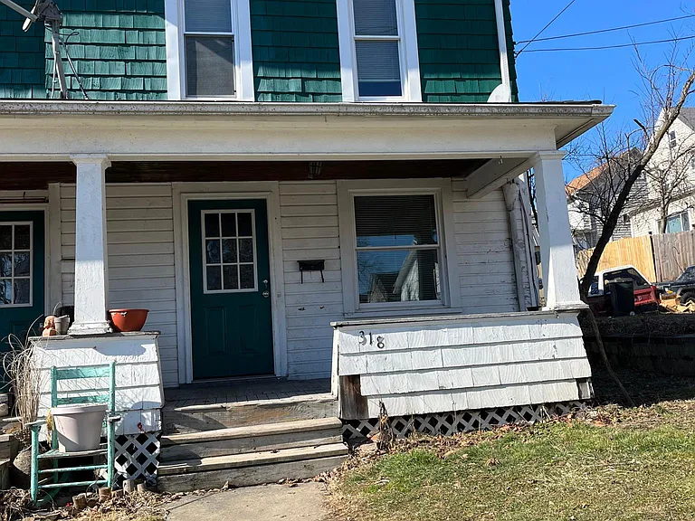 318 Vesper St — Photo 9