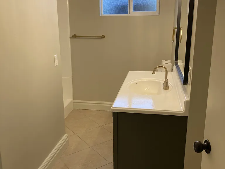 1391 E McCormick Way — Photo 6