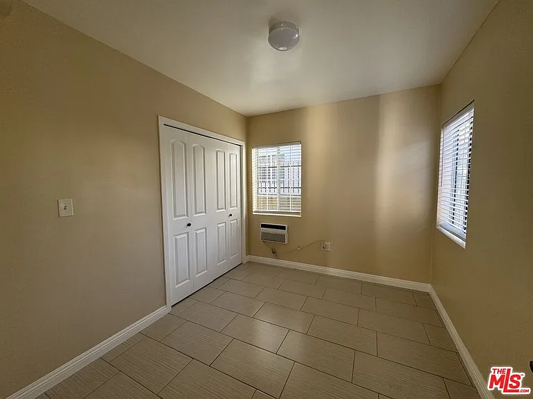 315 N Coronado St — Photo 9