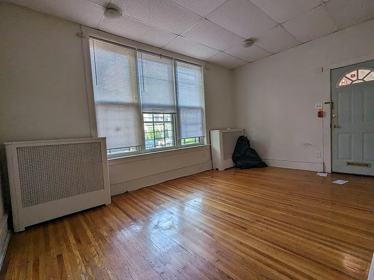 4520-spruce-st-1f-3-2