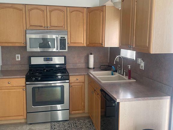 2nd image of 20876 Lange St