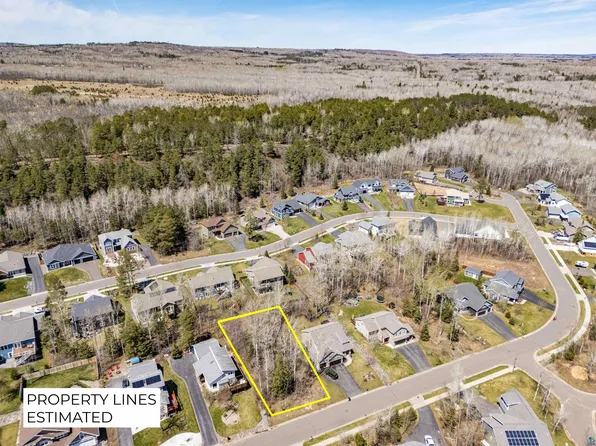 3011 Bald Eagle Trl, Duluth, MN 55804