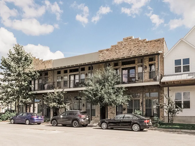1121 N Academy Ave #B — Photo 1