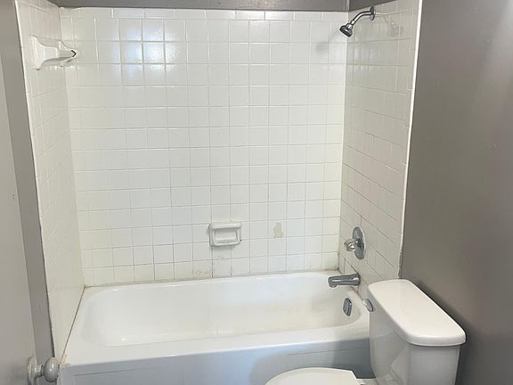 5th image of 4725 Hoffman Rd #3