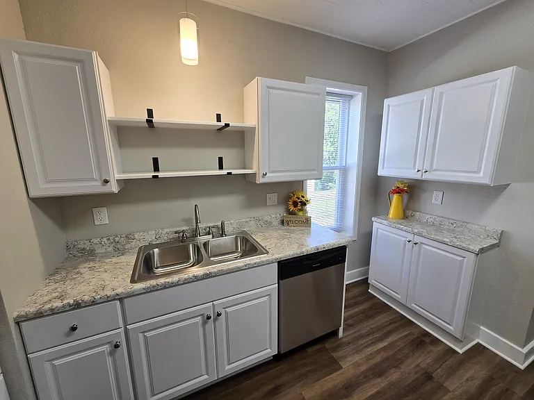 3532 Fullerton Ave — Photo 48