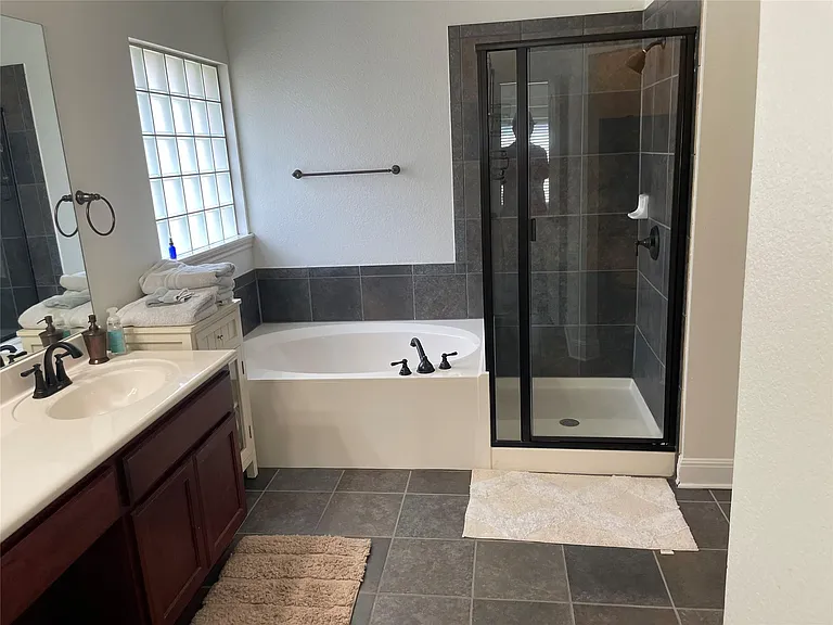 7609 Covered Bridge Dr — Photo 14