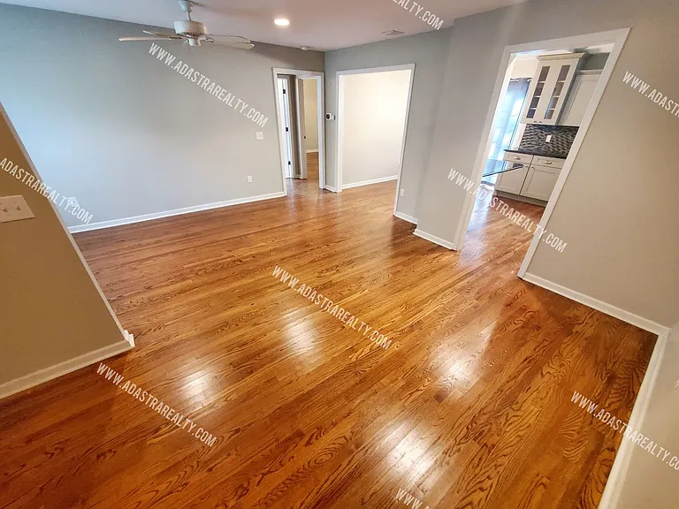5428 Maple St — Photo 6