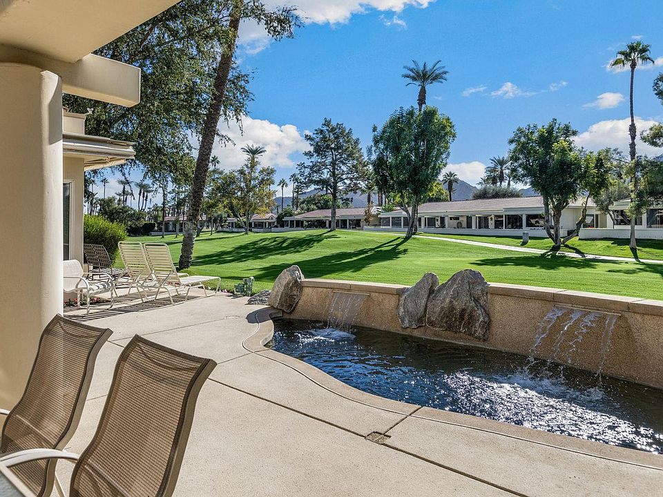 Golf course view - south facing back yard