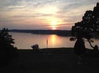 160 Crescent St, Duxbury, MA 02332