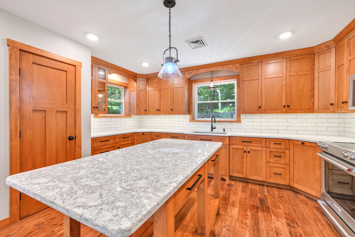 13-Kitchen