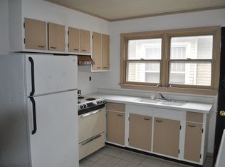245 S 8th St #2, Murphysboro, IL 62966