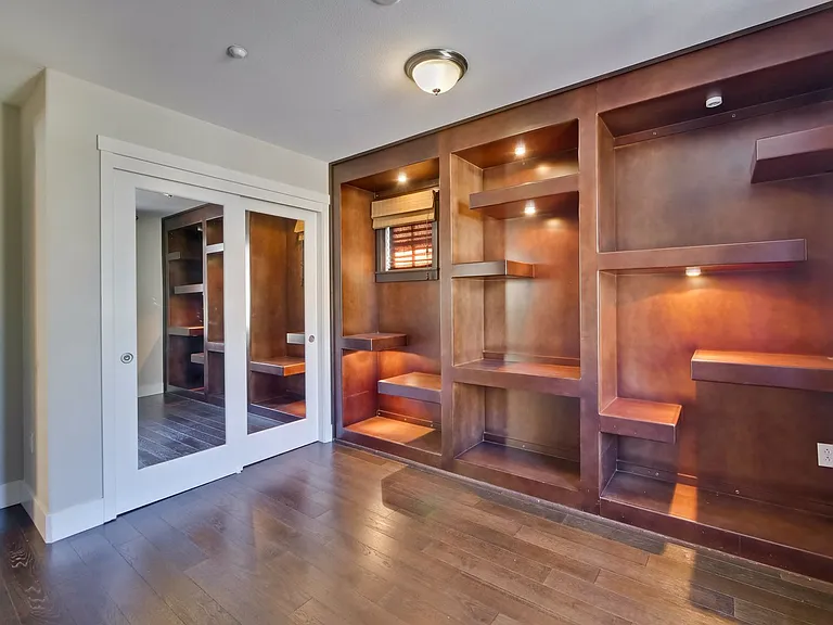 156 Linfield Dr — Photo 22