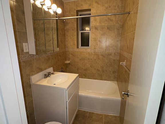 5th image of 17860 Wexford Ter APT 6F