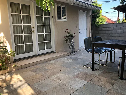 200 S Palm Dr Photo 1