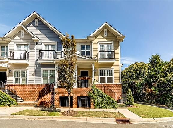 2nd image of 515 Village Park Dr #1