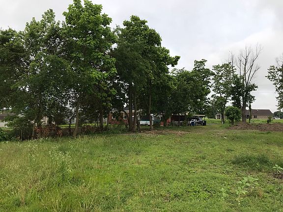 3rd image of 4205 Veach Road