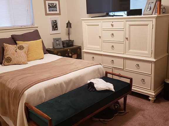 4th image of 408 Mary Ave