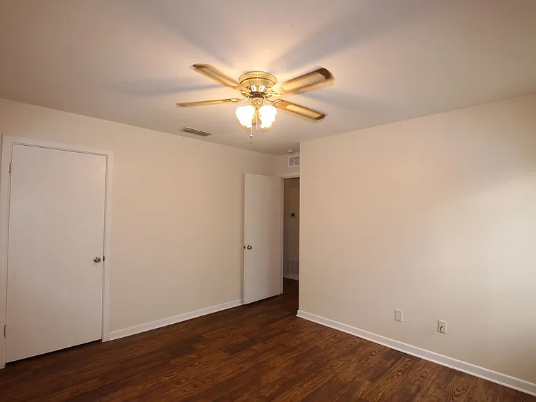 2113 Old Omen Rd — Photo 6