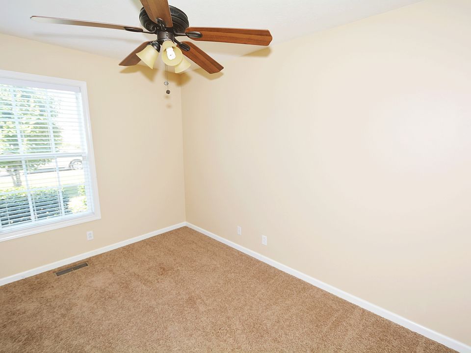 1st image of 3860 Benjamin Dr