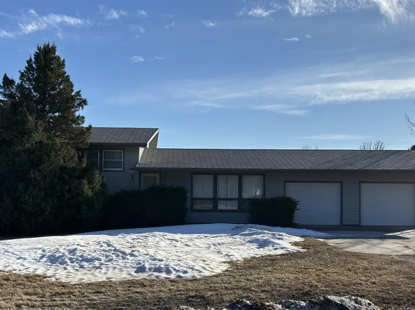 403 Major Allen St, Martin, SD 57551