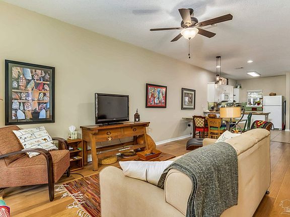 4th image of 7101 Joy St APT E1