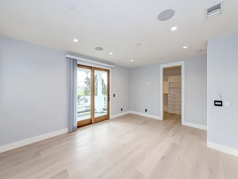 18538 Amie Ave — Photo 18