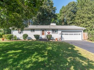 27 Laurel Rd, Sharon, MA 02067
