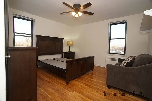 Rented by Norman Raindel, LREB | media 15