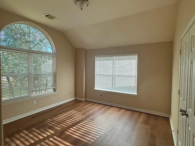 26310 Creston Woods Dr — Photo 13