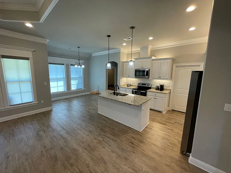 5225 Dalewood Dr — Photo 4