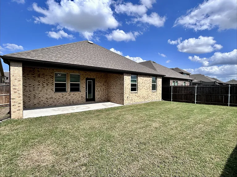 3024 Meredith Ln — Photo 15
