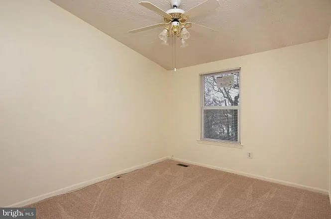 7624 Mandan Rd — Photo 6
