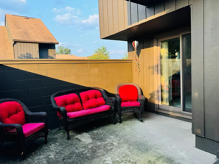 17 Westgate Dr #17 — Photo 16