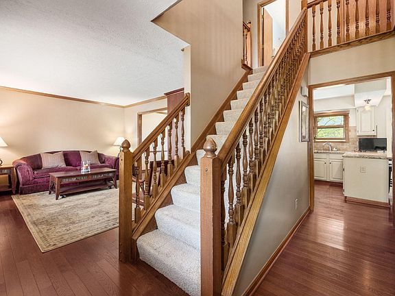 3rd image of 5247 Reddington Dr
