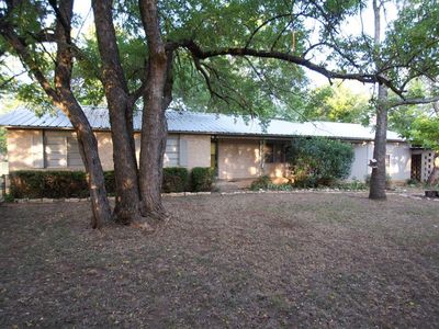 404 W Burbank St, Fredericksburg, TX, 78624