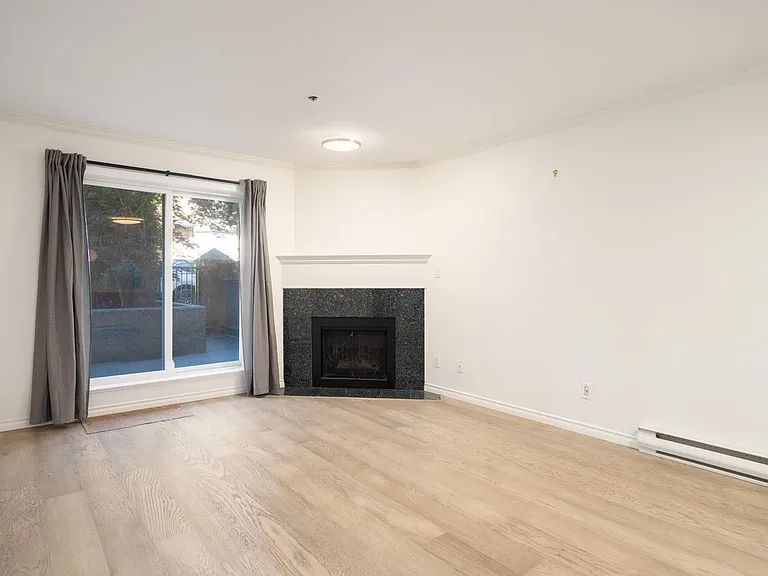 1550 Marine Dr #103 — Photo 4