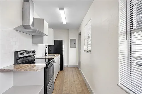 1715 N 16th Ave #115 Photo 1